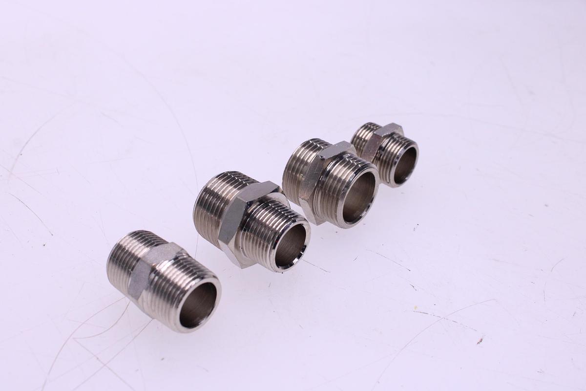 Usado Lote Racores AIGNEP Macho Conico 3/4" y 1" - 87 Unidades