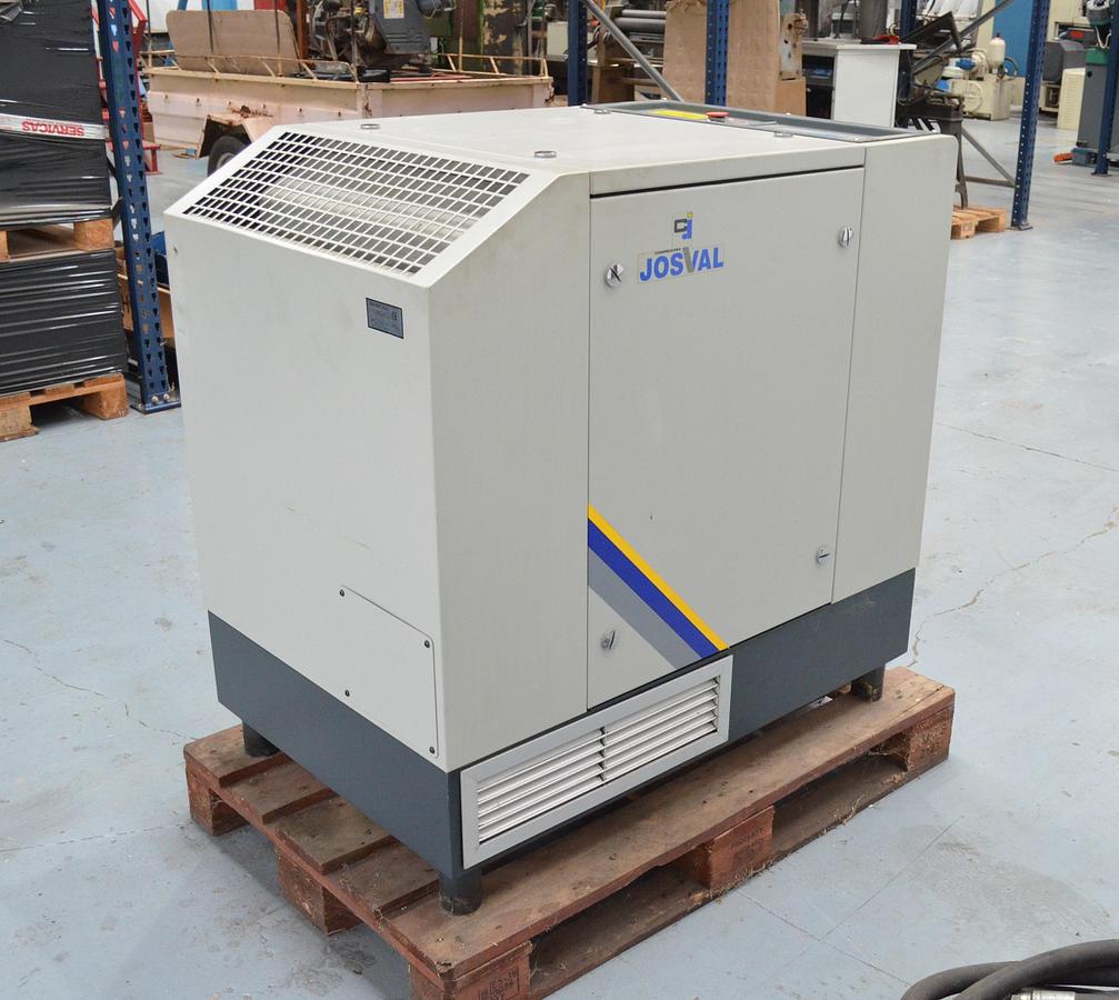 Usado Compresor tornillo Josval Mistral Serie 15B Año 2008