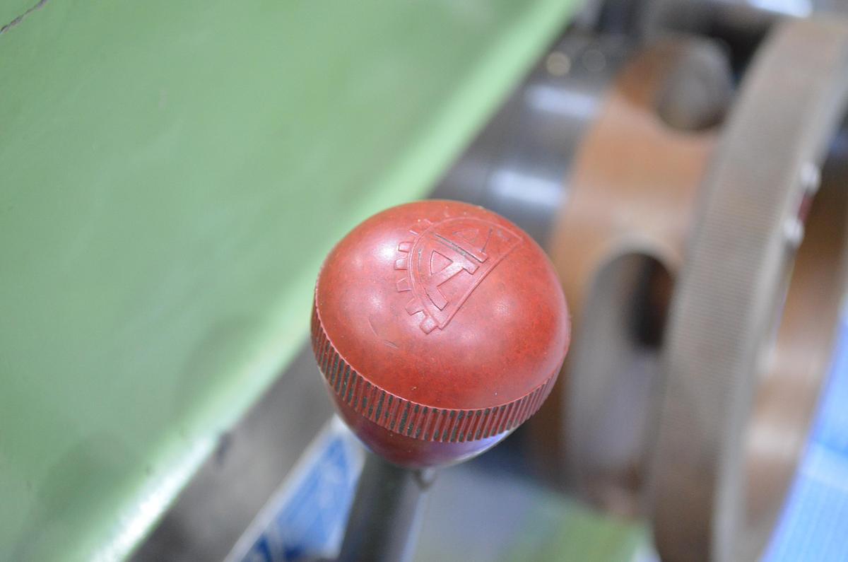 Usado Torno AP E-2 de 2.200mm e.p. con CE