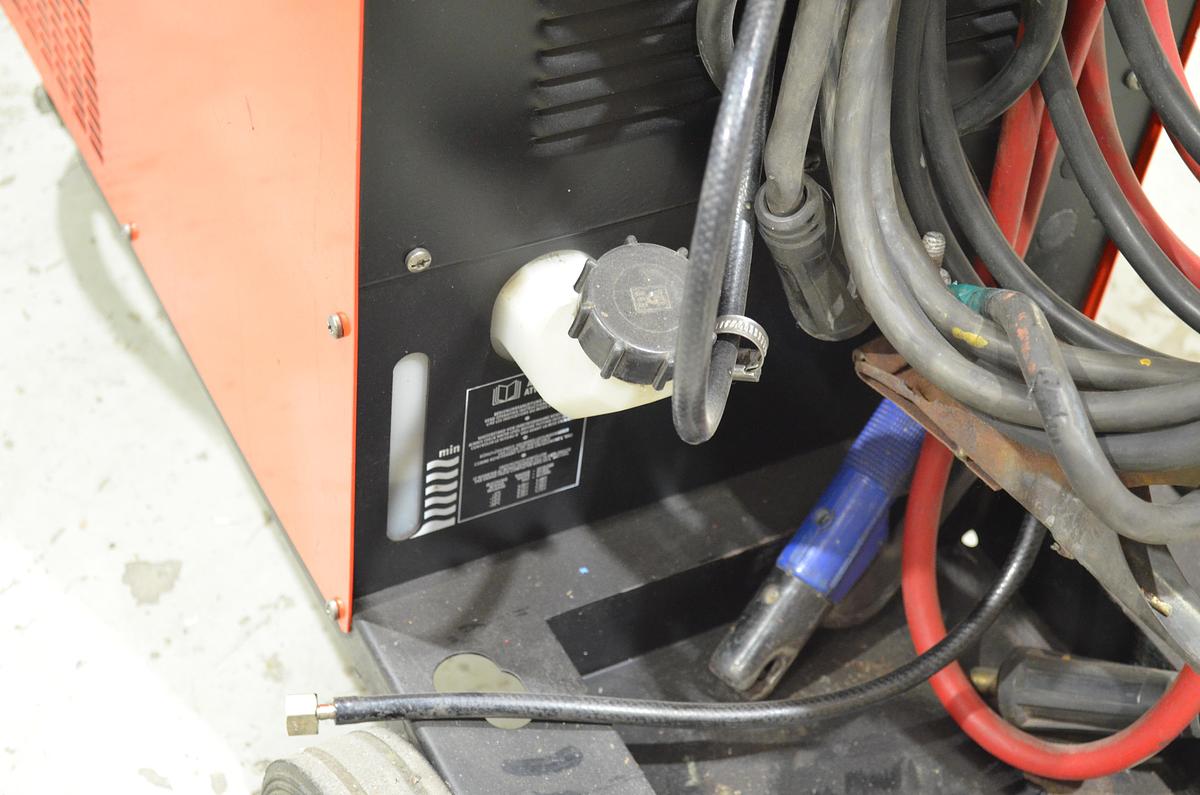 Usado Maquina soldar tig refrigerada Castolin Castotig 3002 ACDC