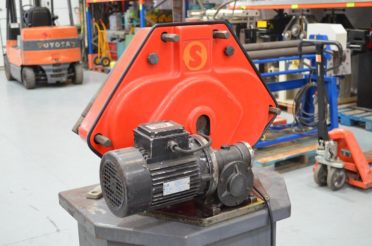 Usado Curvadora perfiles Euring CM 2000