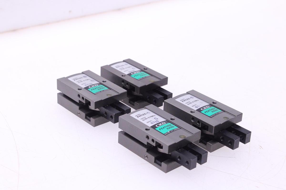 Usado Mini Pinza Neumática CKD FH125-D - 4 Unidades