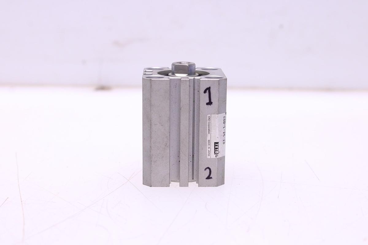 Usado Cilindro Neumático CKD SSD-L-25-20 - 2 Unidades