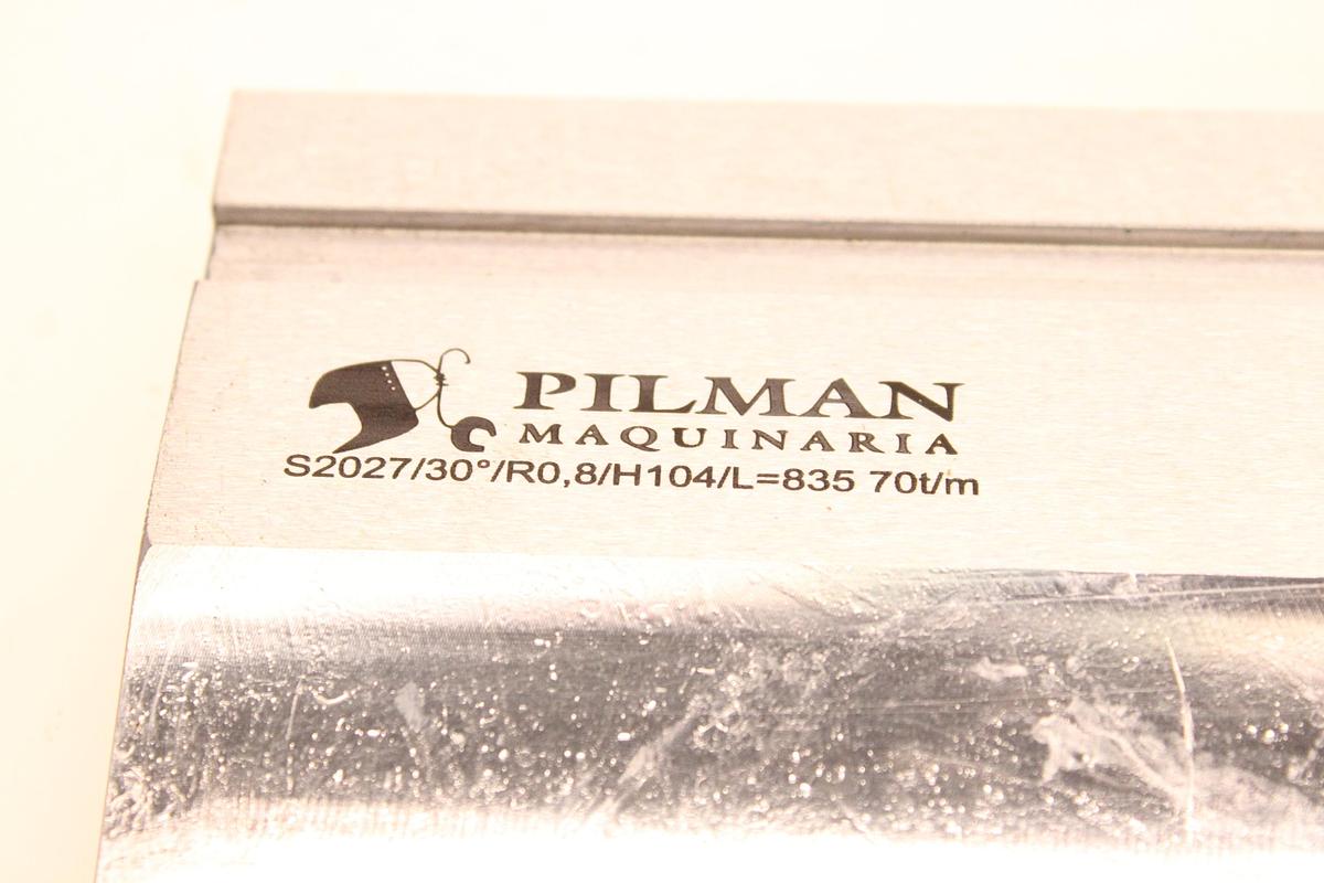 Usado Punzón Promecam S2027 H104 30º R0.8 - 835 mm