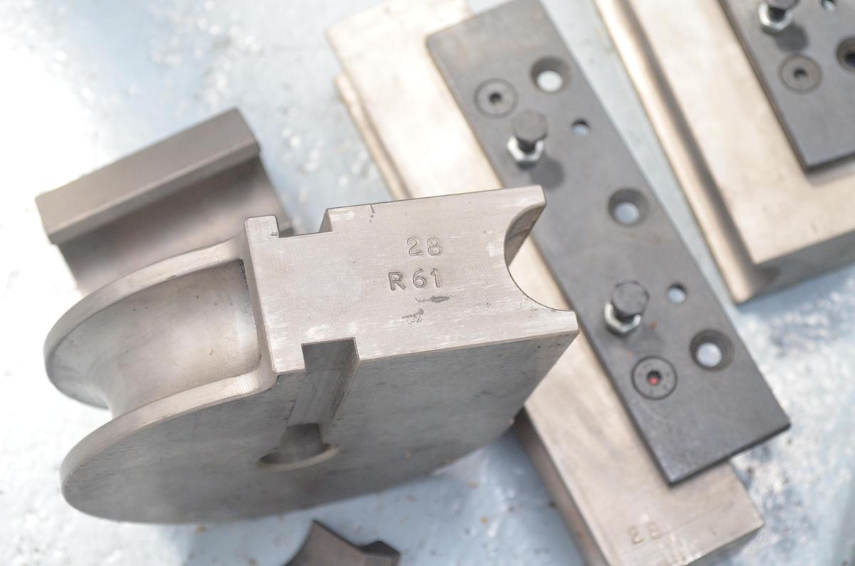 Usado Curvadora de tubos cnc StarBend STAR 250 CN3-PC-S