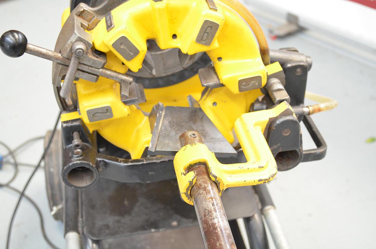 Usado Roscadora electrica REMS Magnum 4010