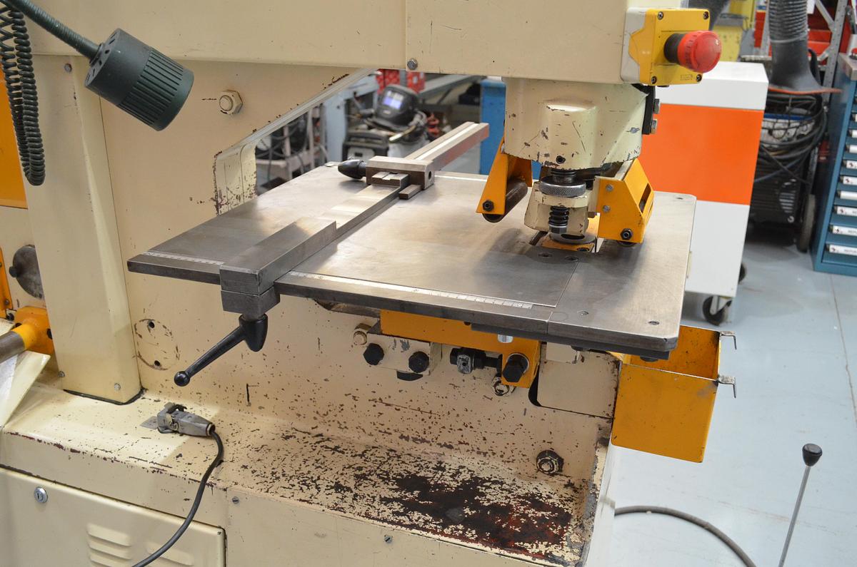 Usado Punzonadora Geka Hydracrop 55 SD