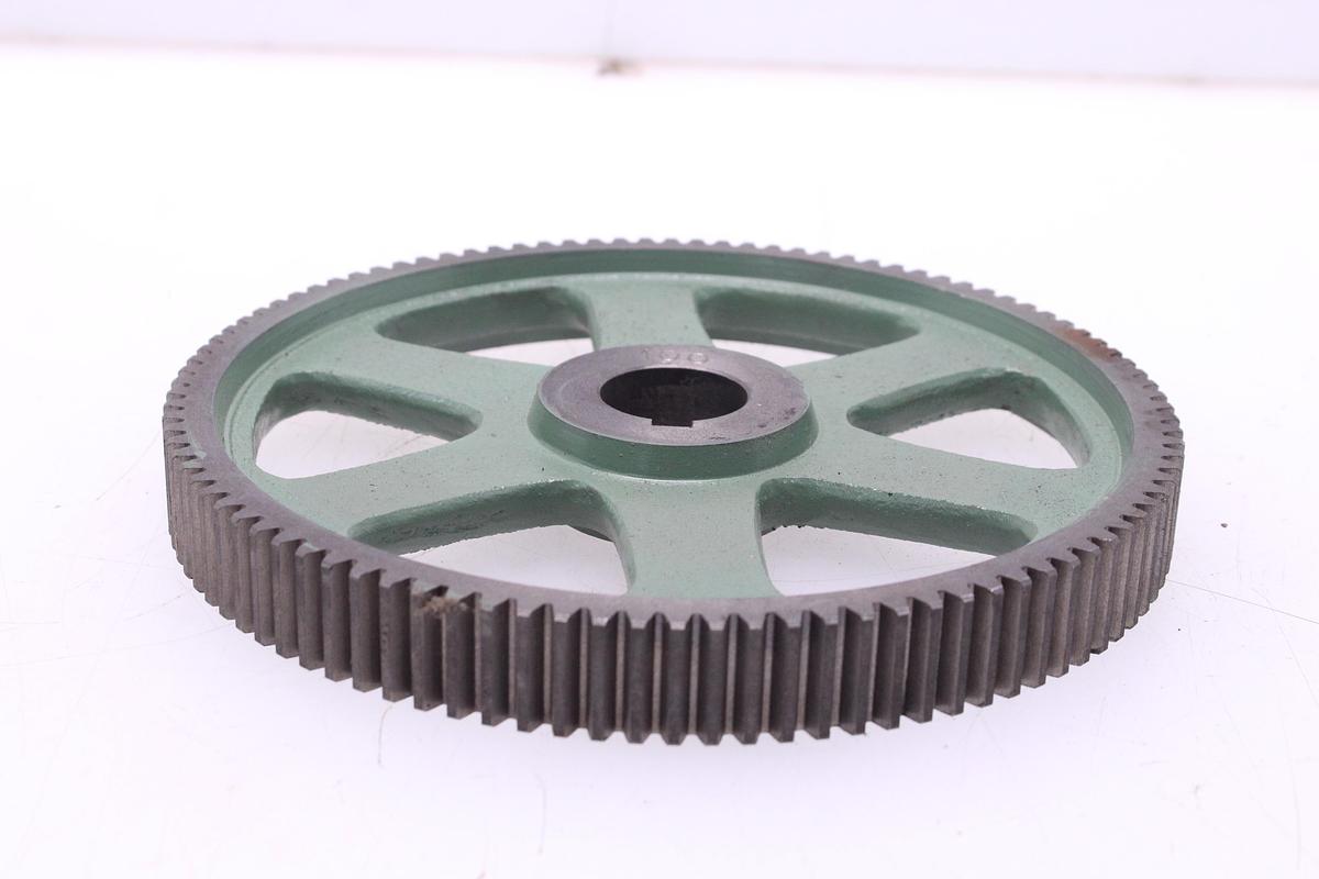 Usado Engranaje para roscas tornos AP 204 mm