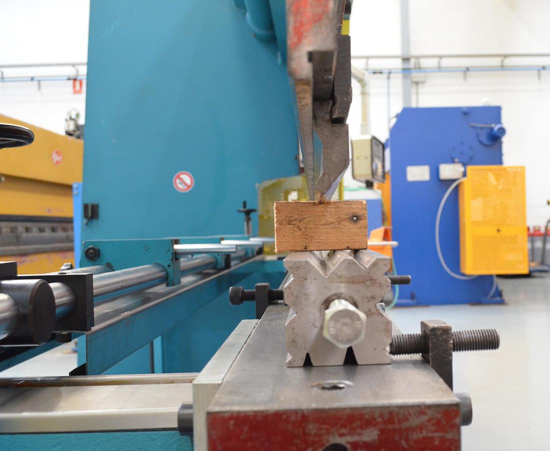 Usado Plegadora hidraulica Aciplex PHP-103-CN2 3240x100tn