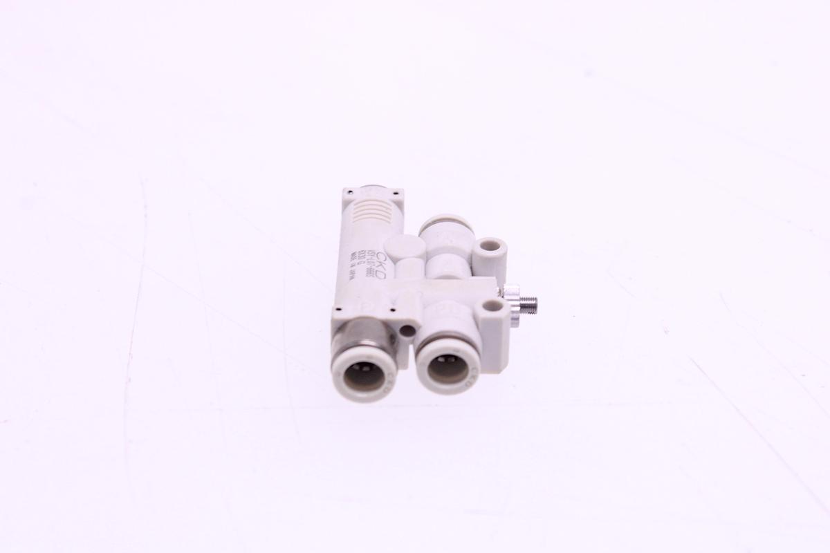 Usado Eyector de Vacío Neumático CKD VSY-L07-666S