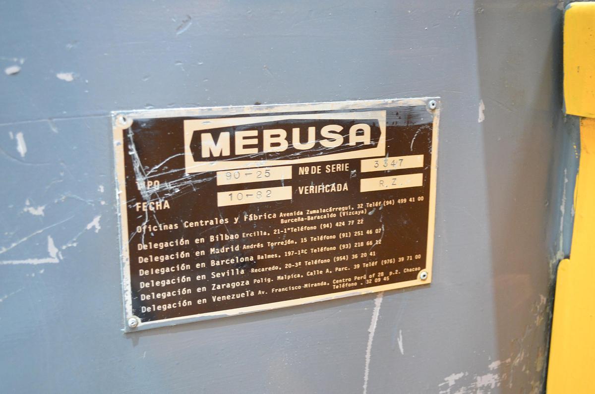 Usado Plegadora Mebusa 90-25 de 2500x90tn