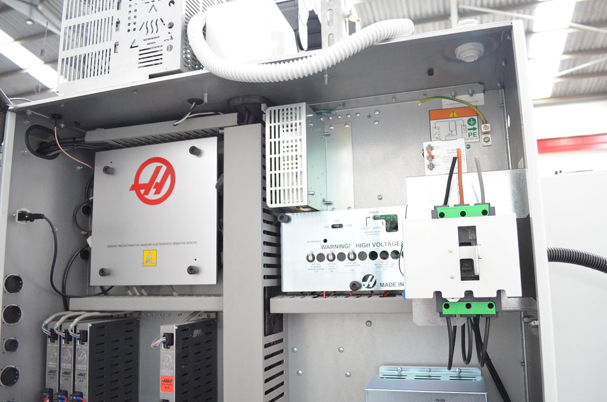 Usado Centro mecanizado Haas TM-2P año 2020