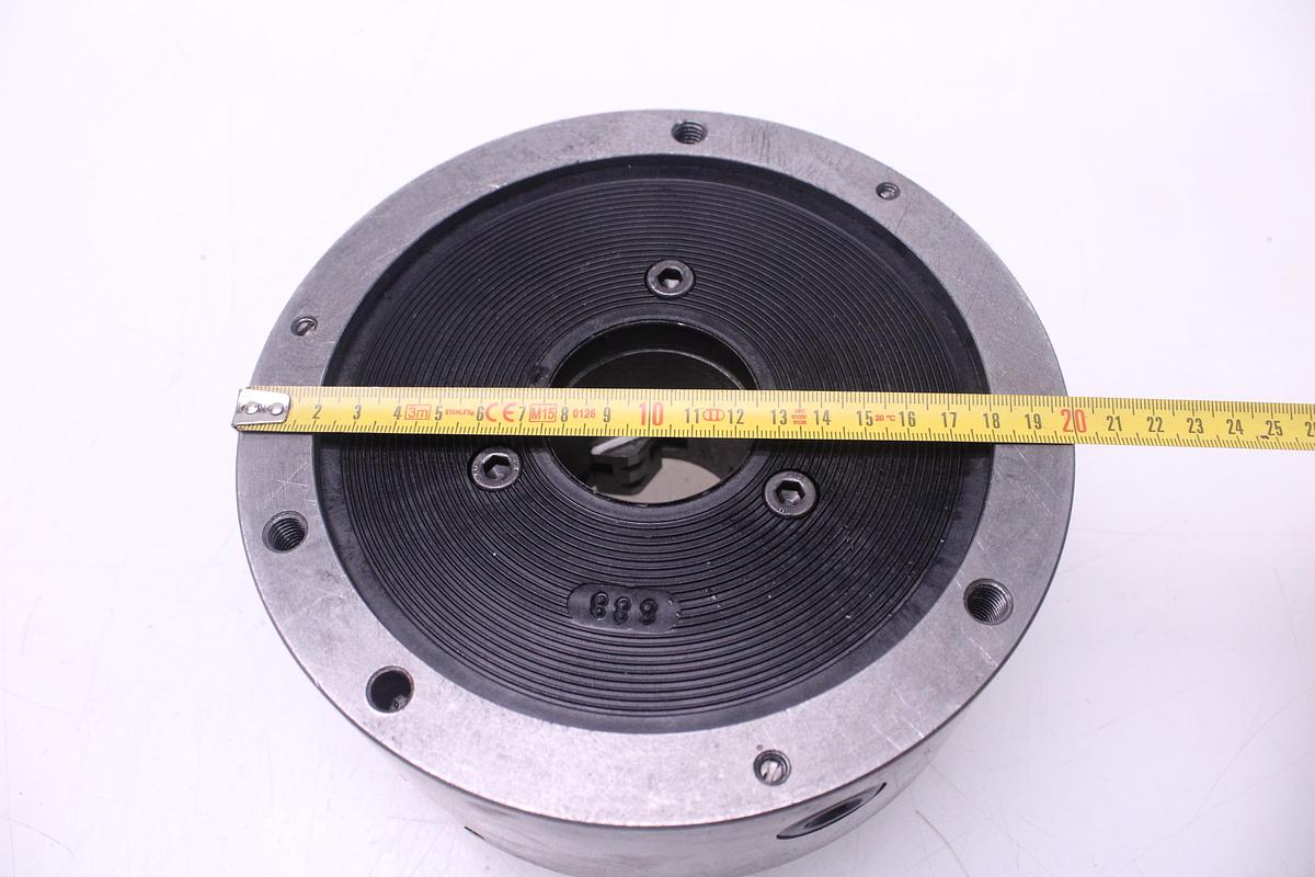 Usado Plato de Torno TOS Svitavy 3 Garras 200mm