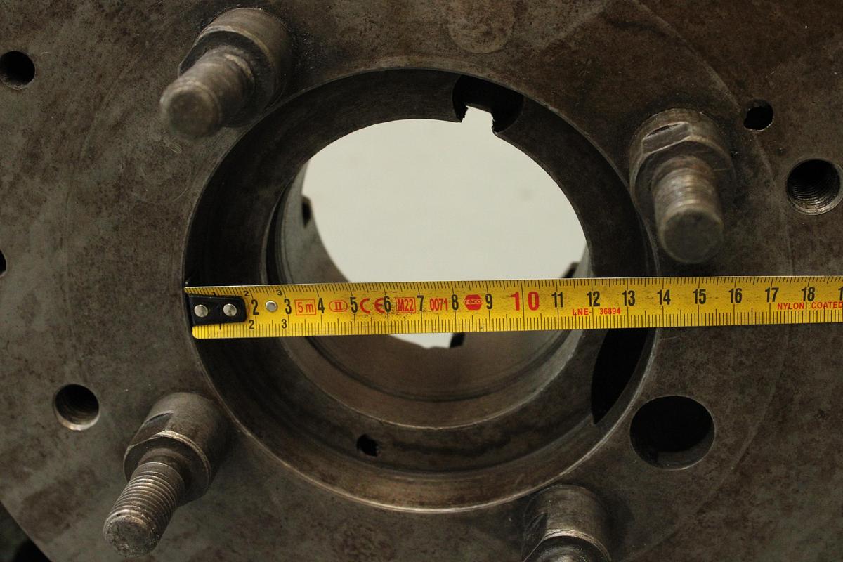 Usado Plato 4 Garras para Torno 495 mm