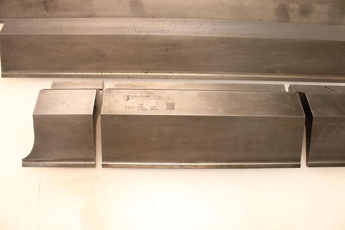 Usado Juego Punzones EUROSTAMP 1173 88º - 13 Tramos