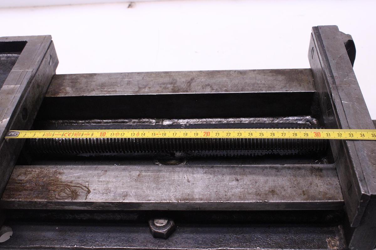 Usado Mordaza Mecánica 250mm