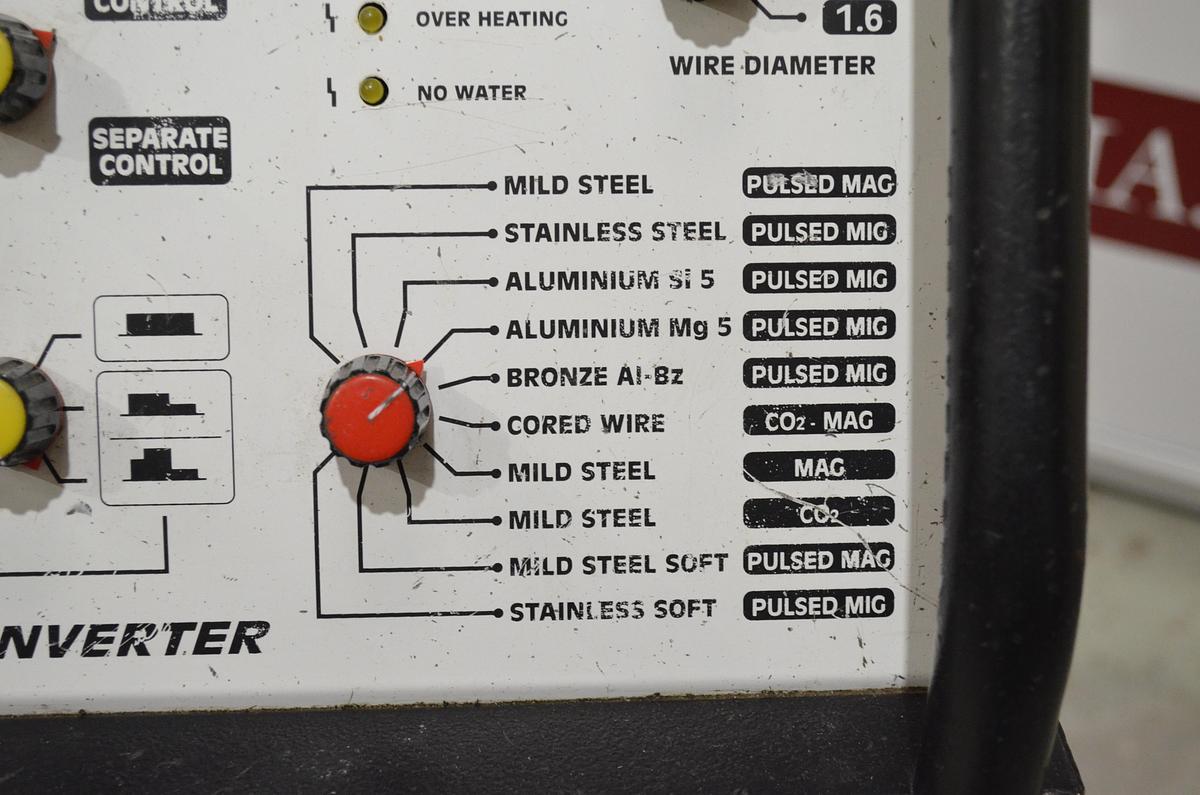 Usado Maquina soldar pulsada Weldtronic Synertech 6000