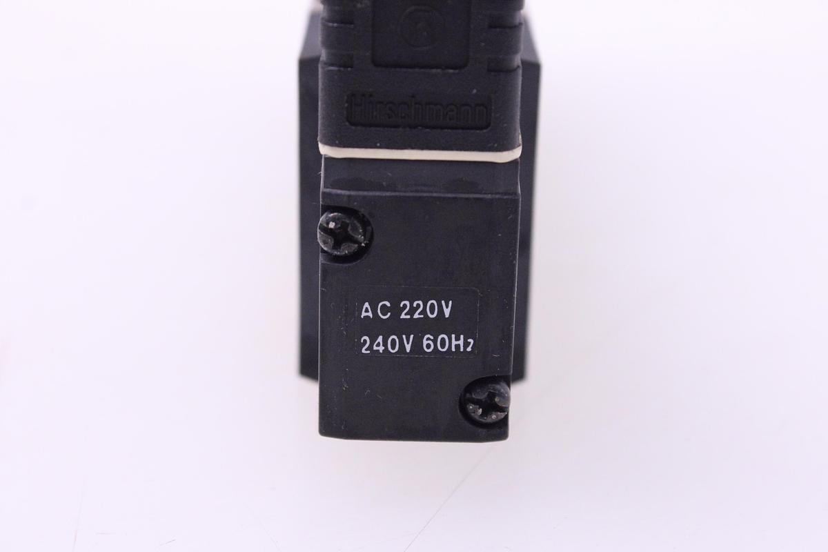 Usado Electroválvula CKD 4KB429-00-B-AC220V