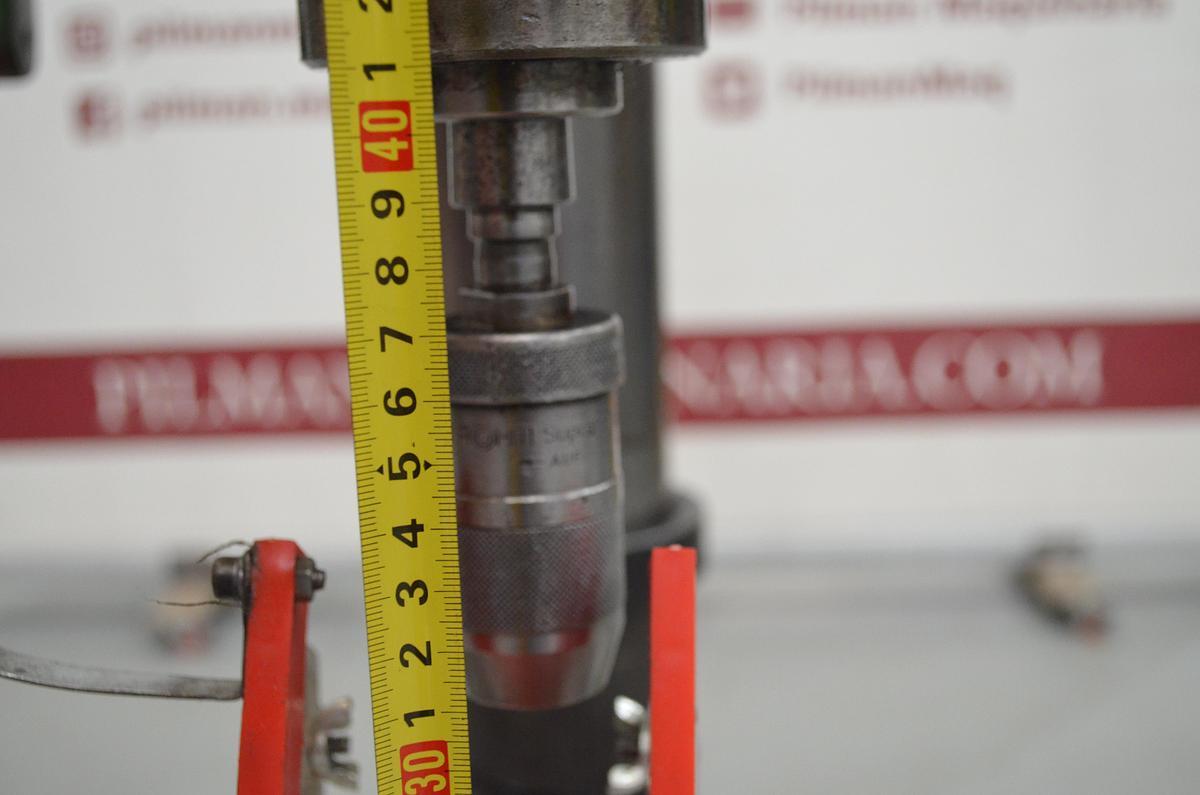 Usado Taladro fresadora sobremesa engranajes Knuth MARK VII 7