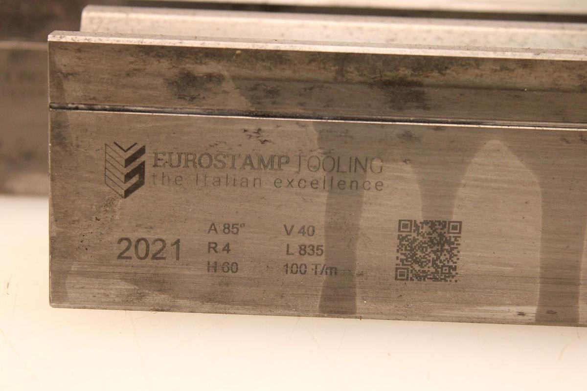 Usado Juego Matrices EUROSTAMP 2021 85º V40 - 835 mm