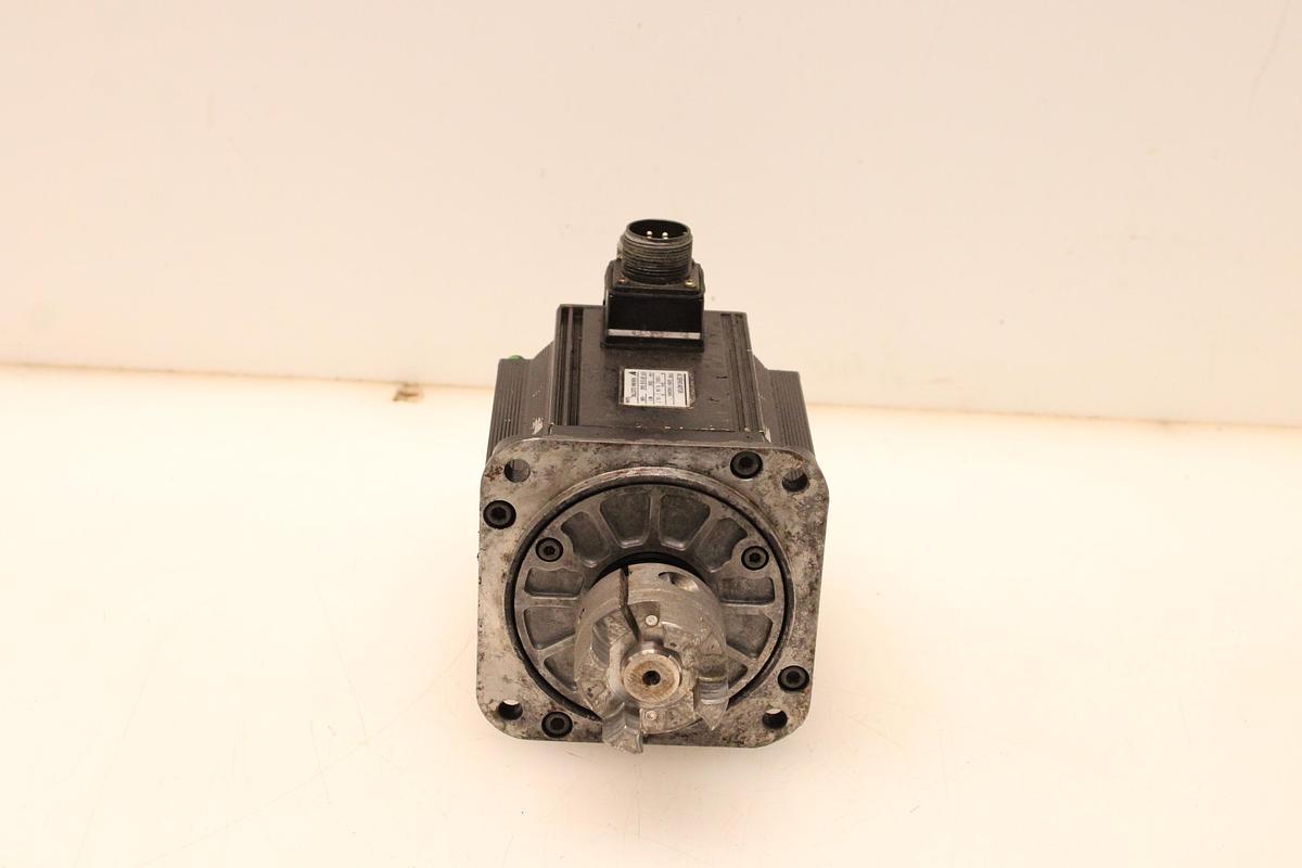 Usado Servomotor YASKAWA SGMG-13A2AAS