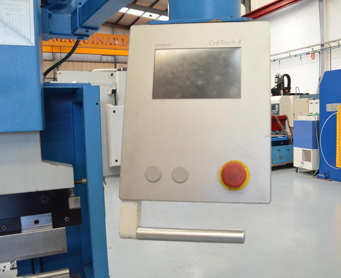 Usado Plegadora Ajial 3100x125tn cnc Cybelec 2023