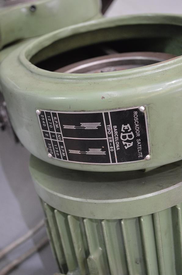 Usado Roscadora satélite varias pasadas EBA 2R-65