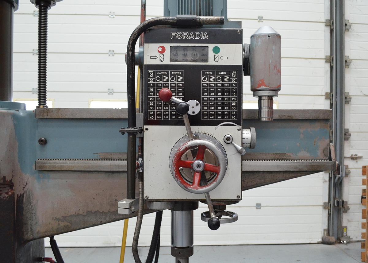 Usado Taladro radial Foradia GH 50-1000