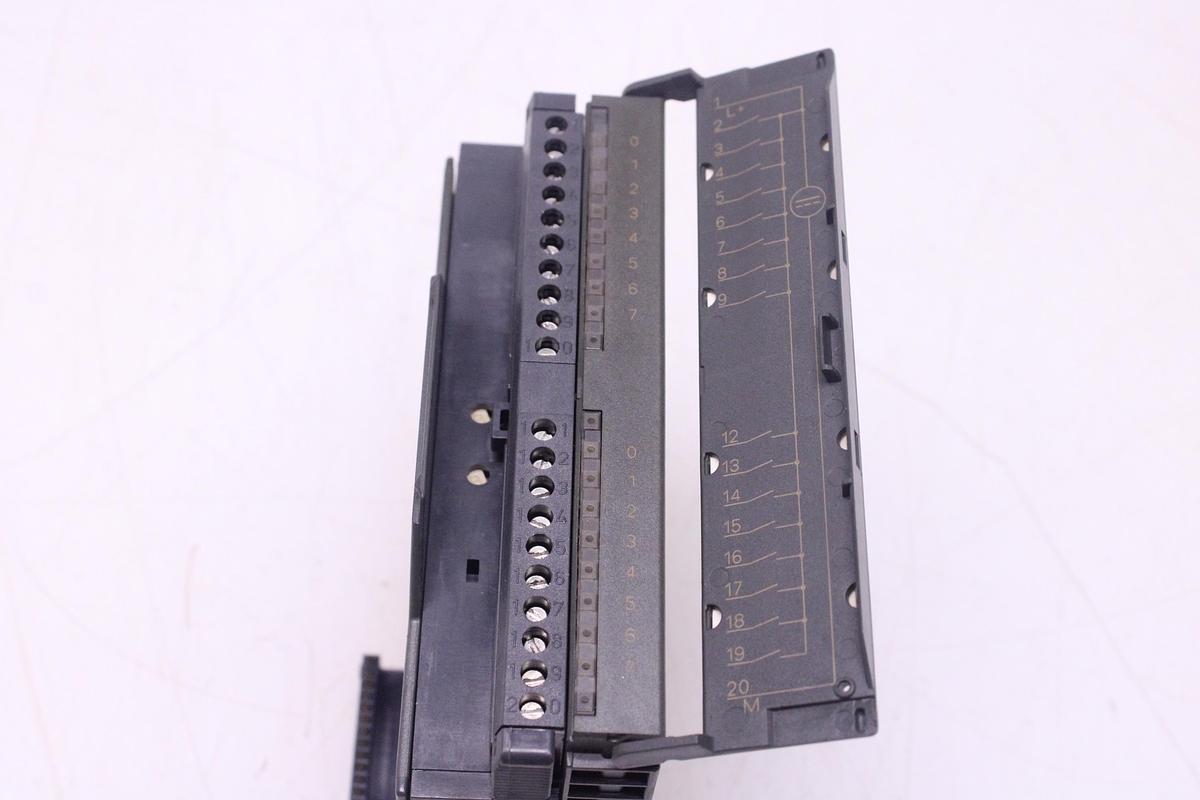 Usado Módulo Entrada Digital SM321 Siemens 6ES7321-1BH01-0AA0