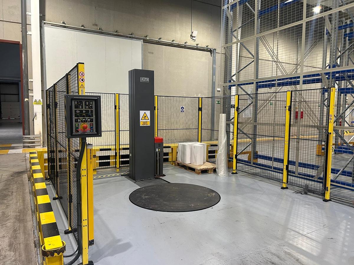 Usado Enfardadora pallets DNC Packaging modelo FENIX PLC