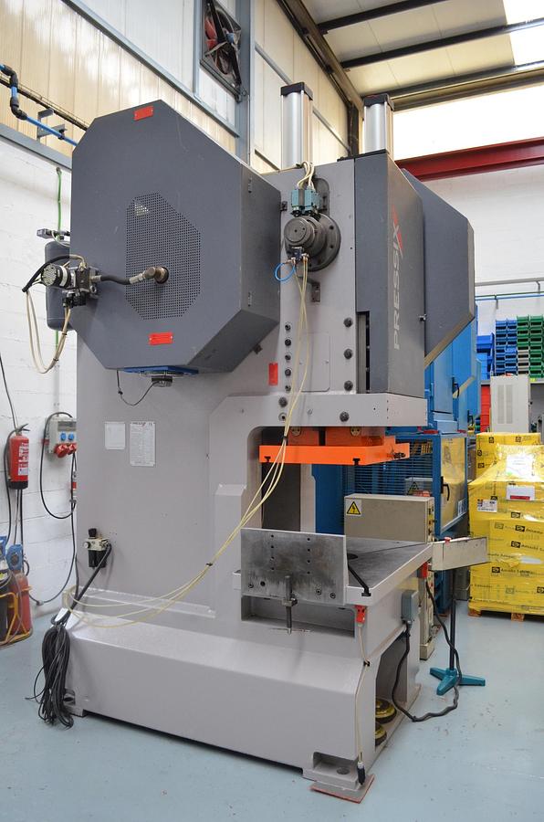 Usado Prensa excentrica PRESSIX 130CNR6 con tope