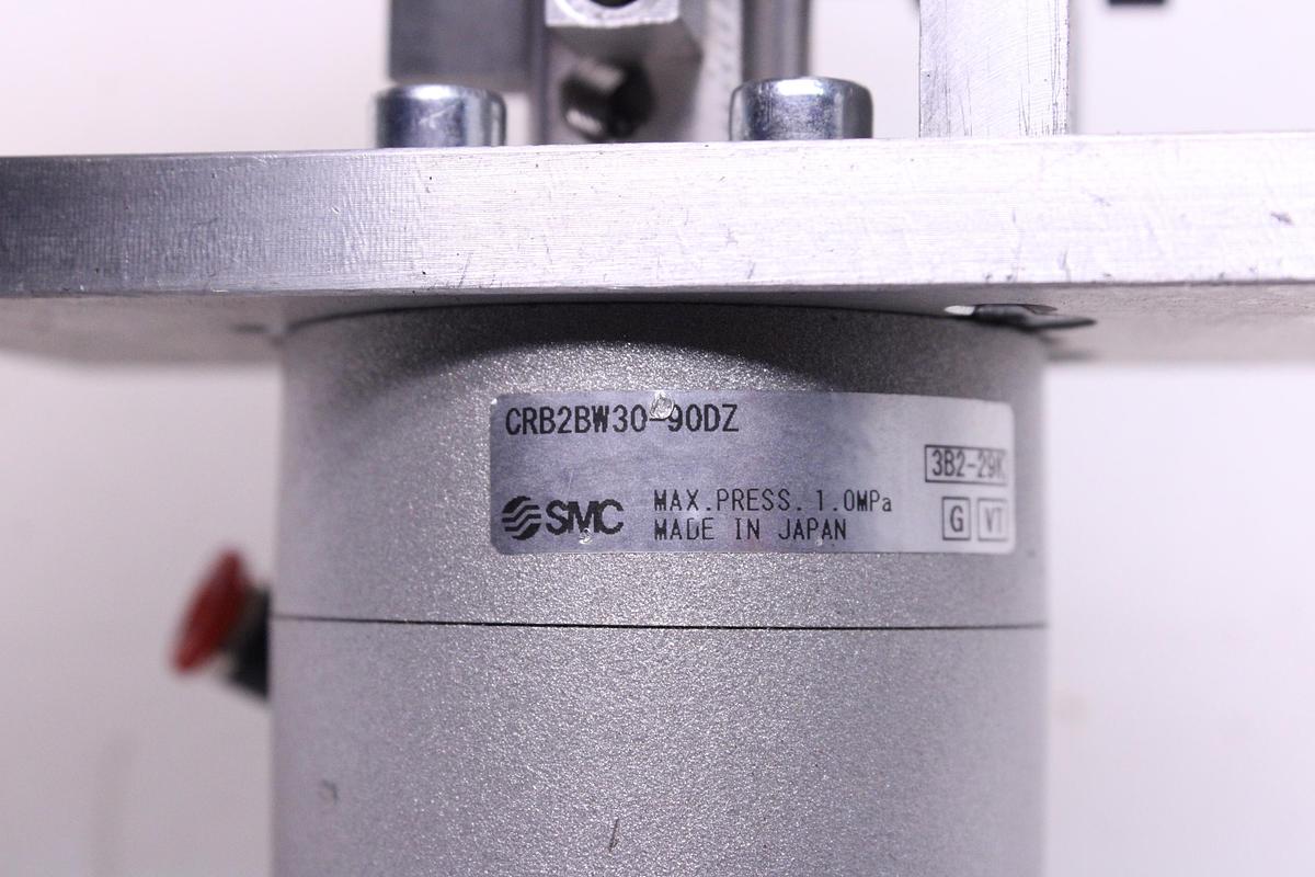 Usado Actuador Giratorio SMC CRB2BW30-90DZ - II