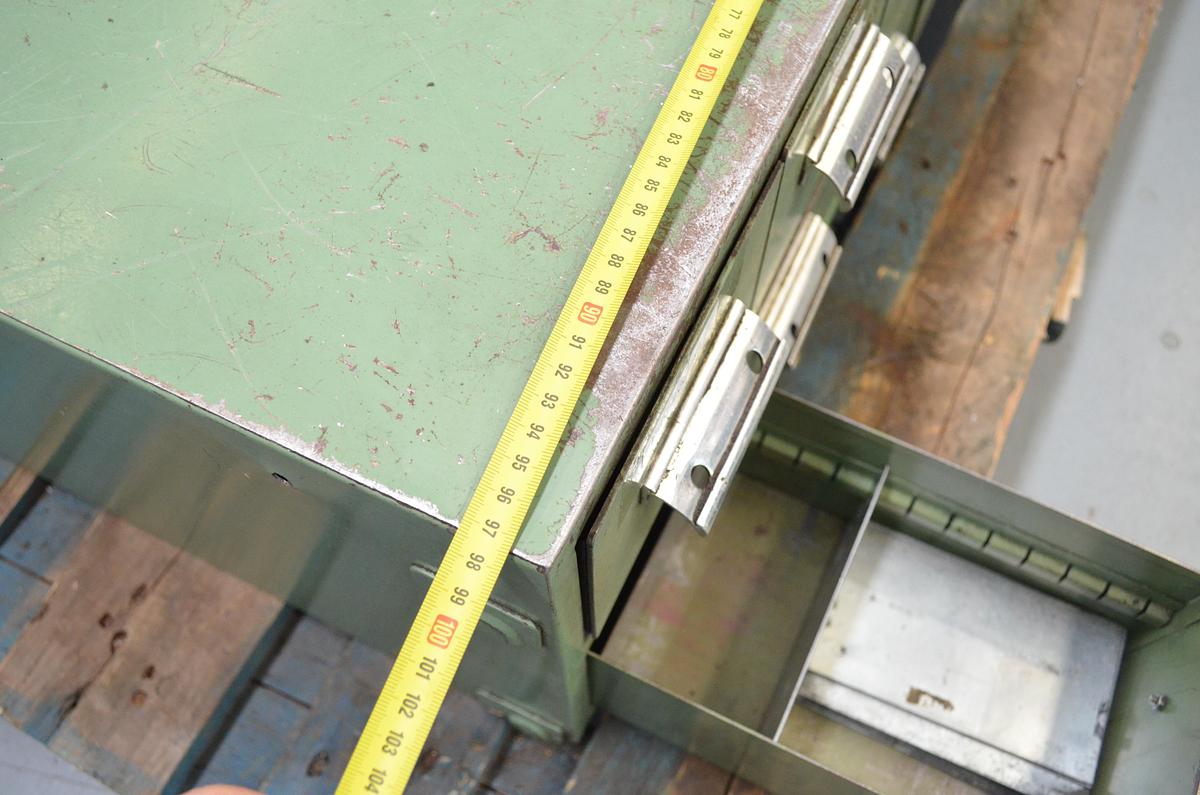 Usado Armario cajones metálicos 970x500x300(h)mm