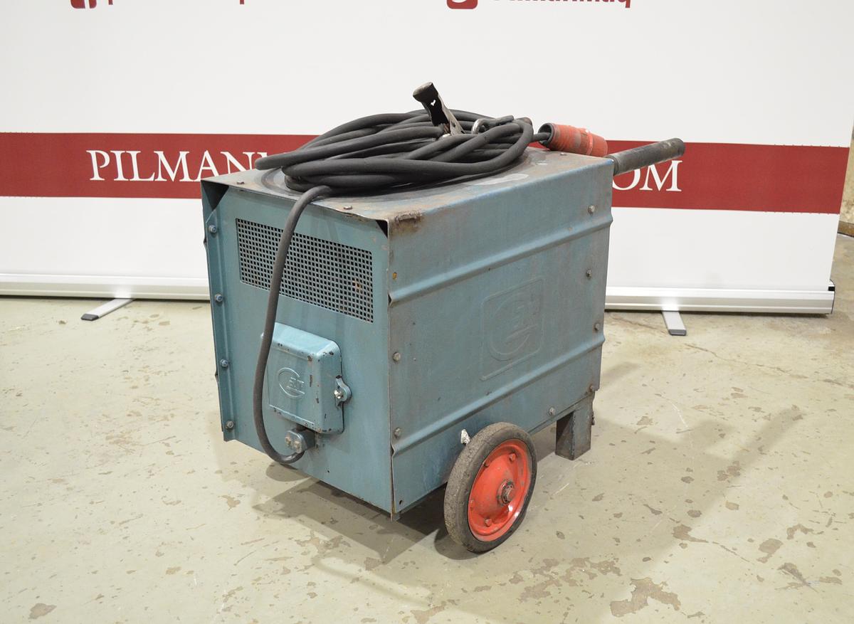 Usado Maquina soldar electrodos GAR 230A