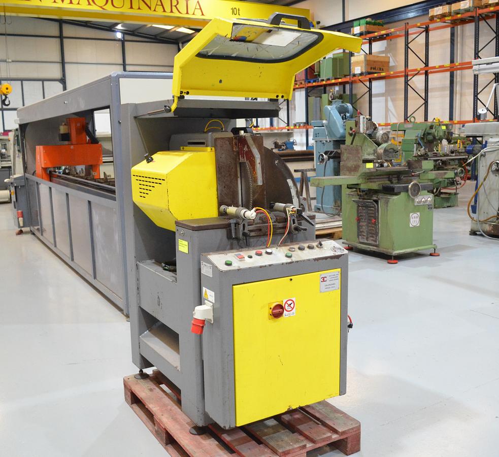 Usado Tronzadora frontal aluminio TRE C 3C modelo TA 450A
