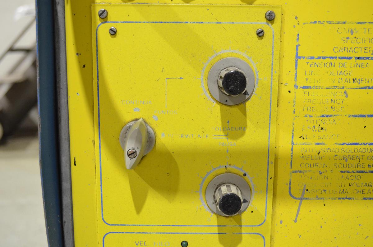 Usado Maquina soldar hilo Sunarc HC-210