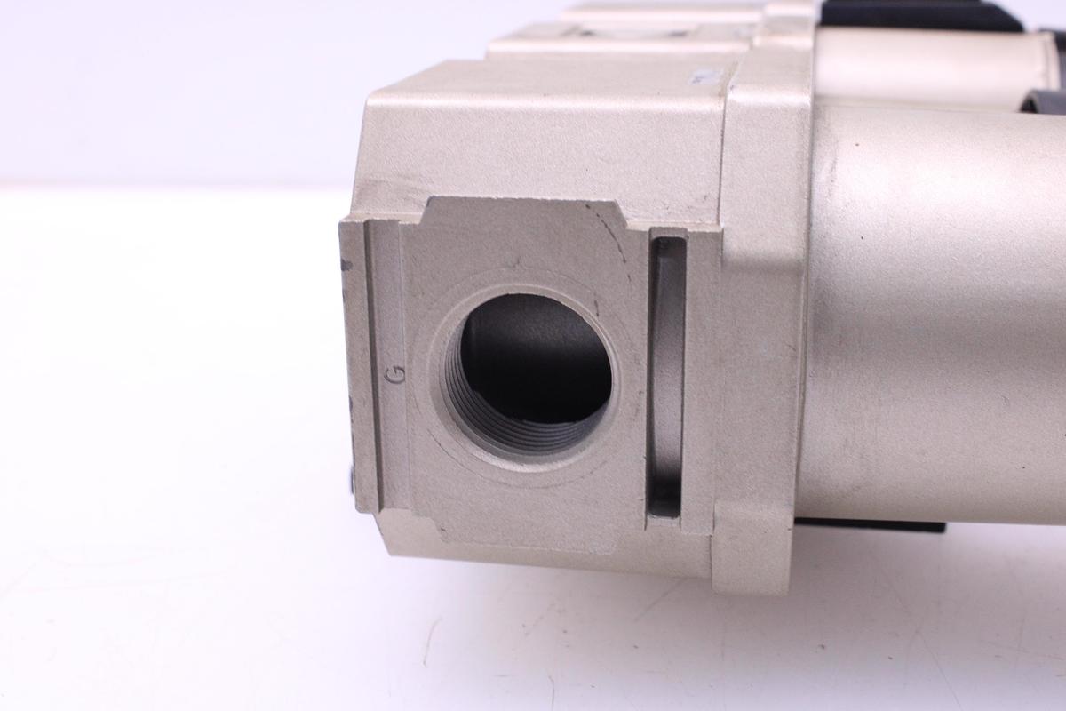 Usado Línea CKD Filtro F8000 + Regulador R8000 + Lubricador L8000