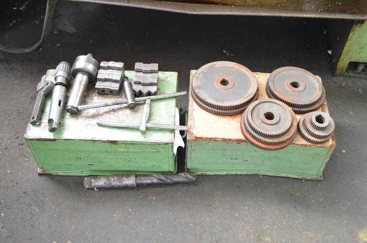 Usado Torno cumbre 60 1500mm e.p