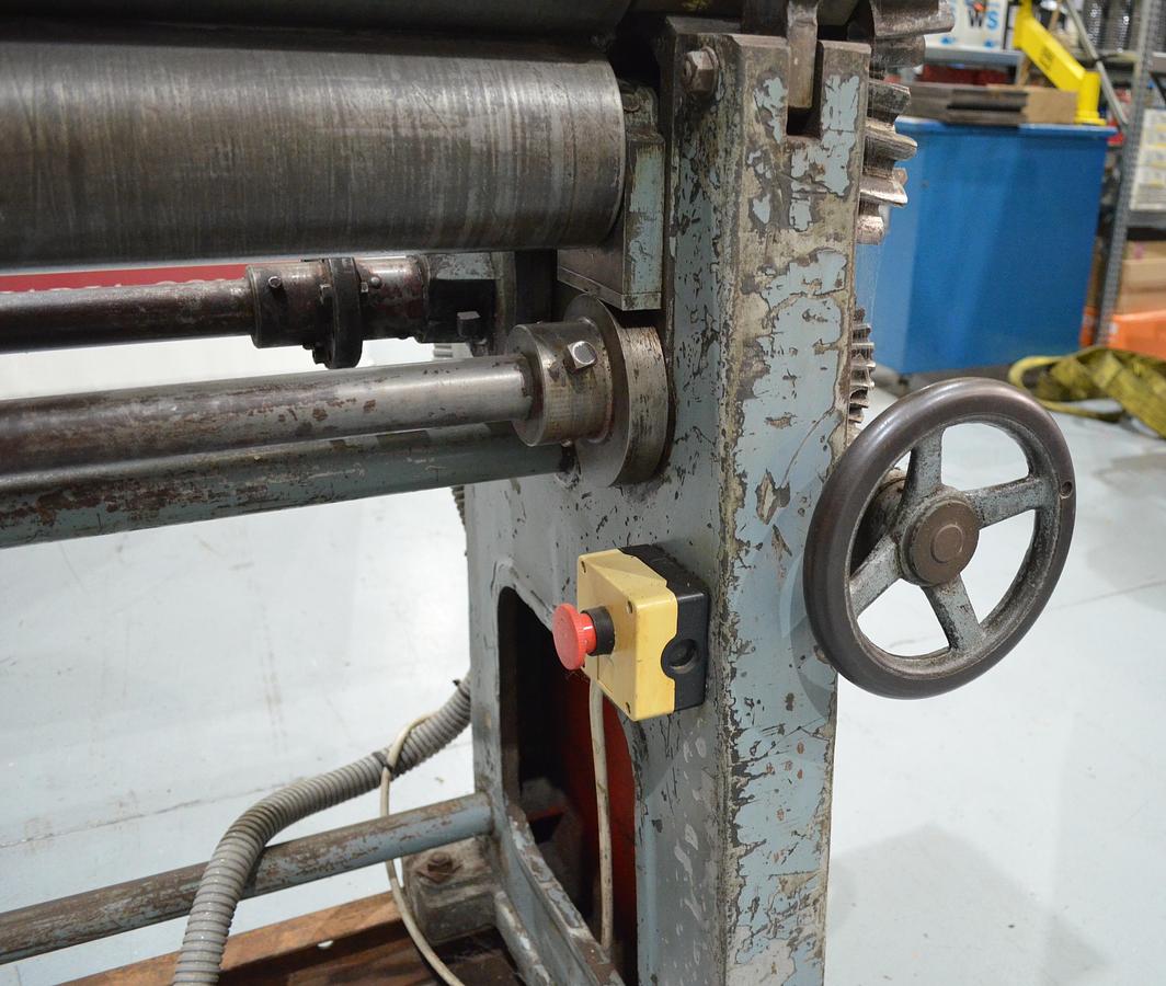 Usado Cilindro mecánico motorizado 1500x3mm Rodillo 110mm