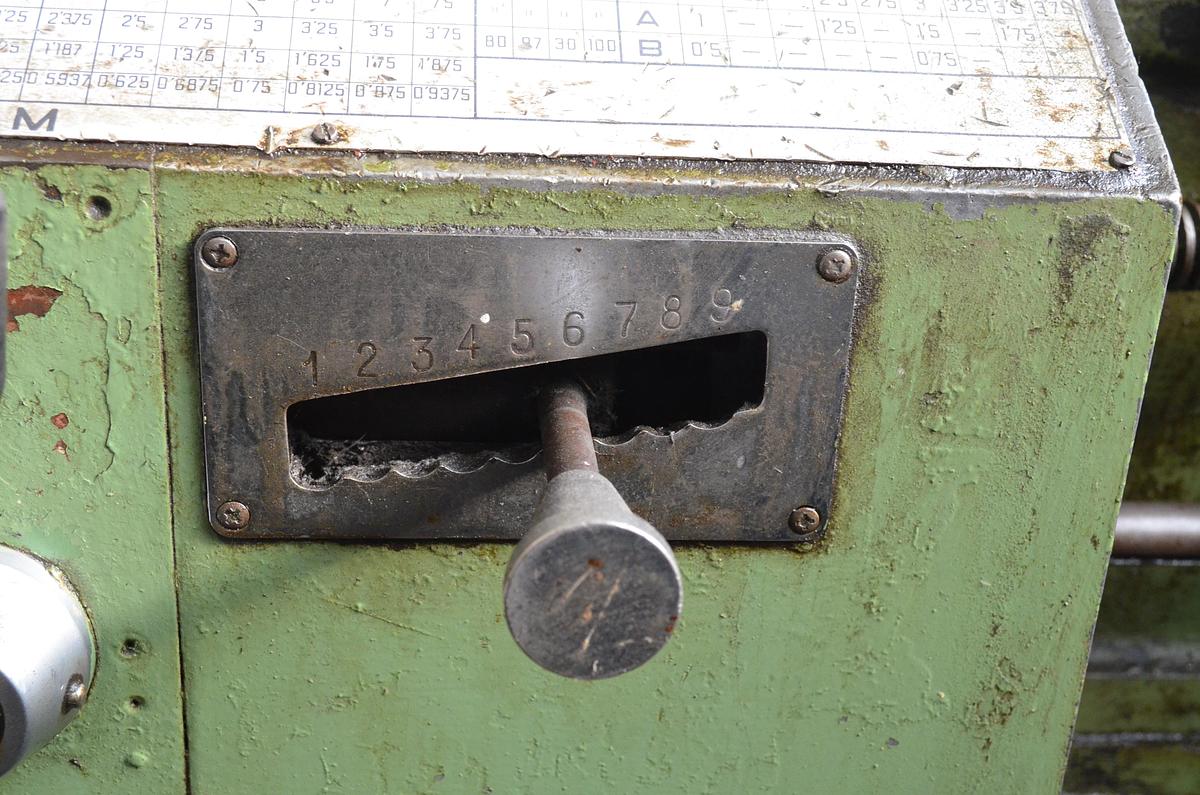 Usado Torno cumbre 60 1500mm e.p