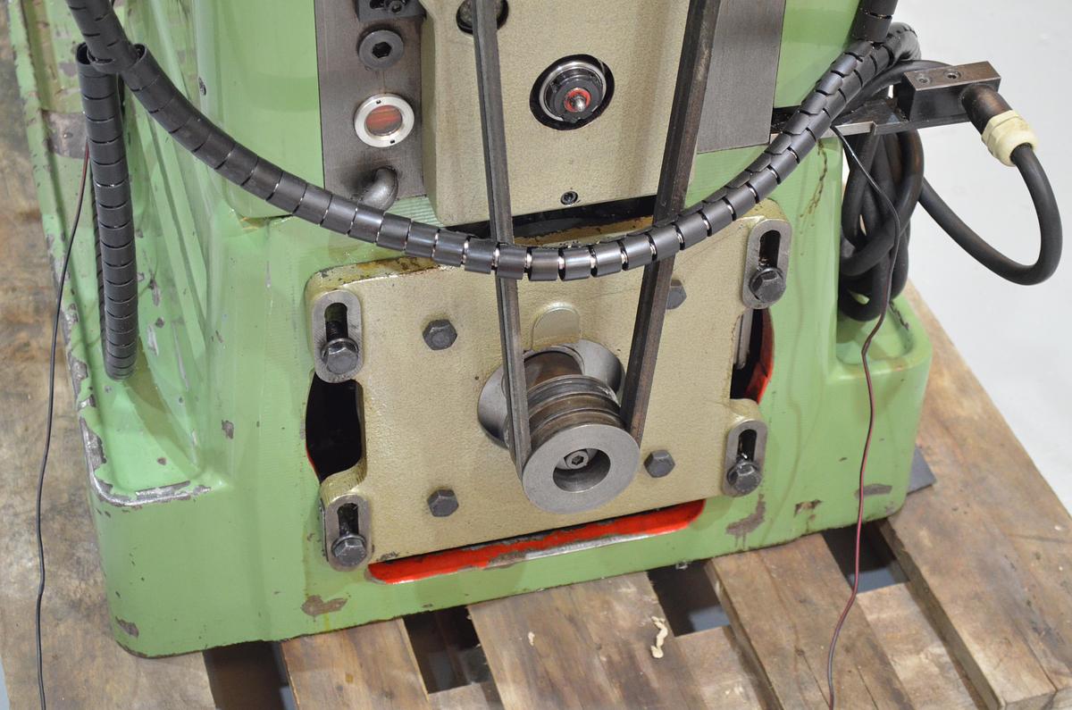 Usado Fresadora Thiel Duplex 159 con visualizador cotas