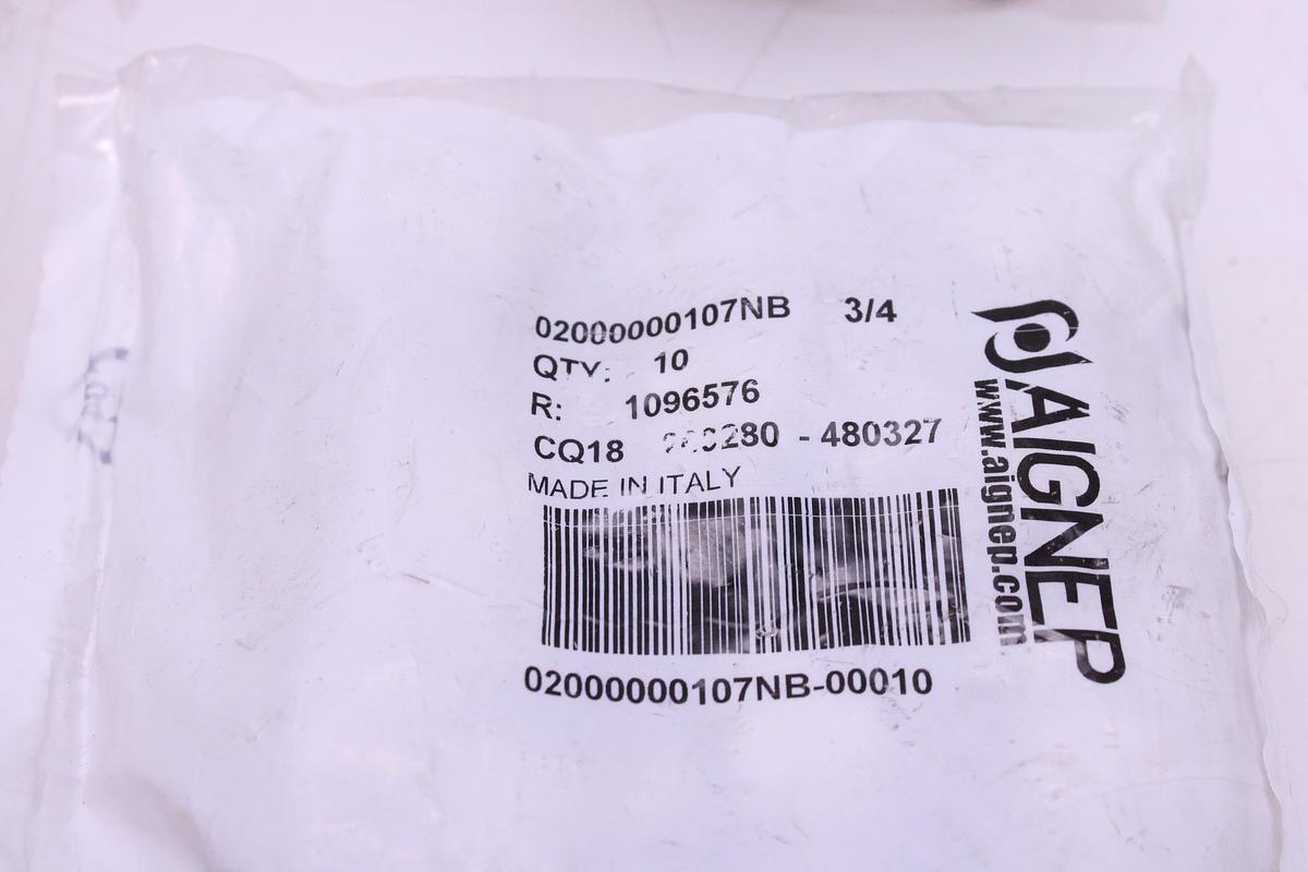 Usado Lote Racores AIGNEP Macho Conico 3/4" y 1" - 87 Unidades