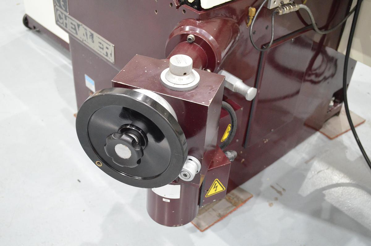 Usado Rectificadora Chevalier FSG-3A818 Eje z autom