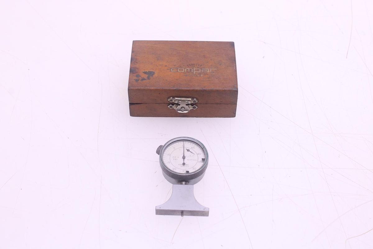 Usado Reloj Comparador de Profundidad COMPAC