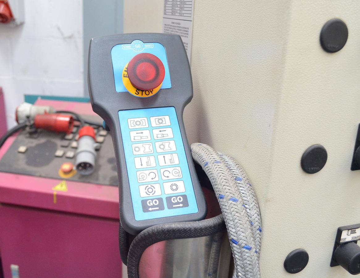 Usado Curvadora de tubos cnc StarBend STAR 250 CN3-PC-S
