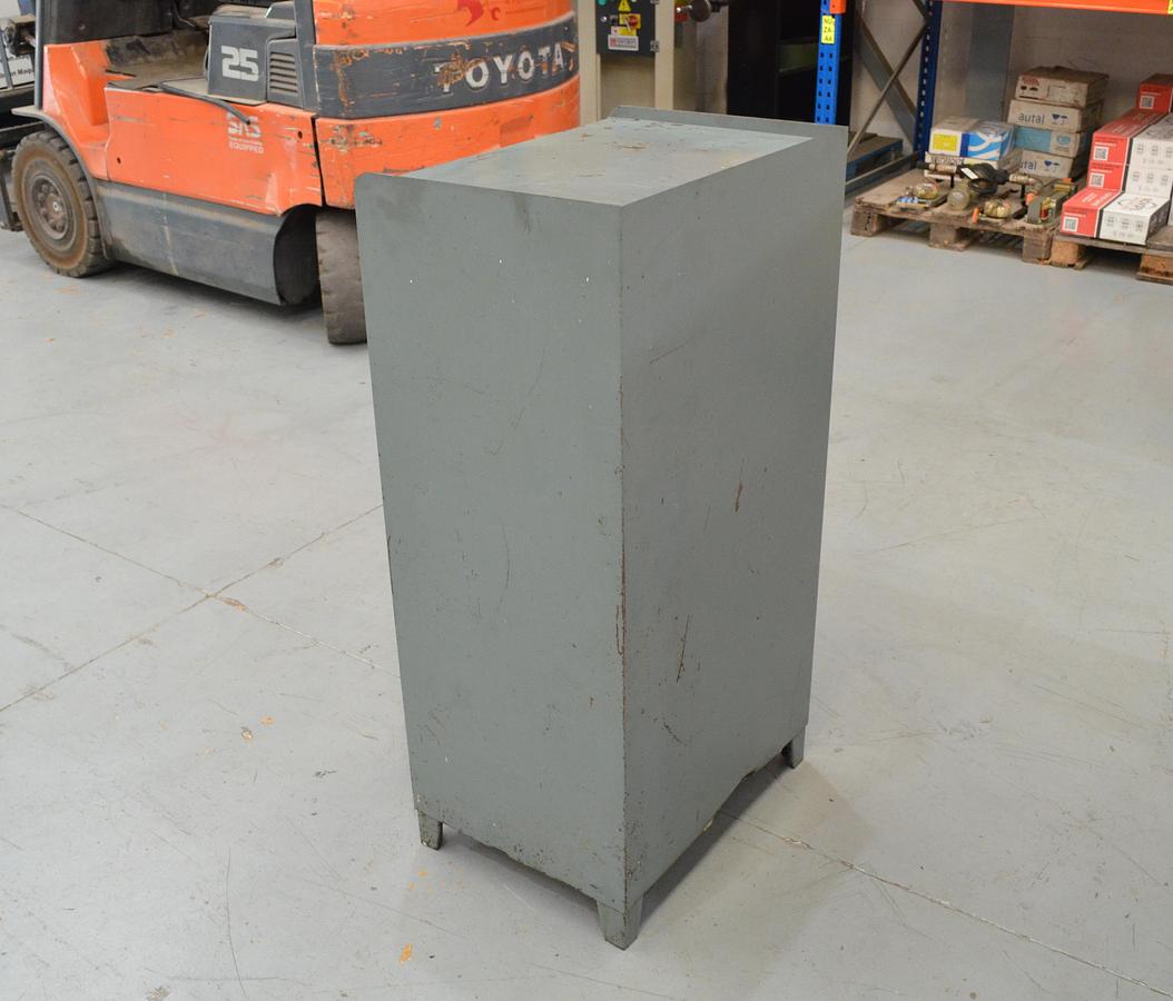 Usado Armario metalico 540x400x1050mm gris