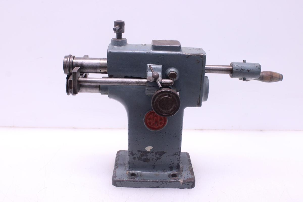 Usado Bordonadora Manual AFA - 1.2 mm