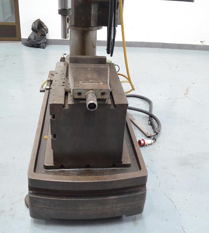 Usado Taladro radial Foradia GH 50-1000