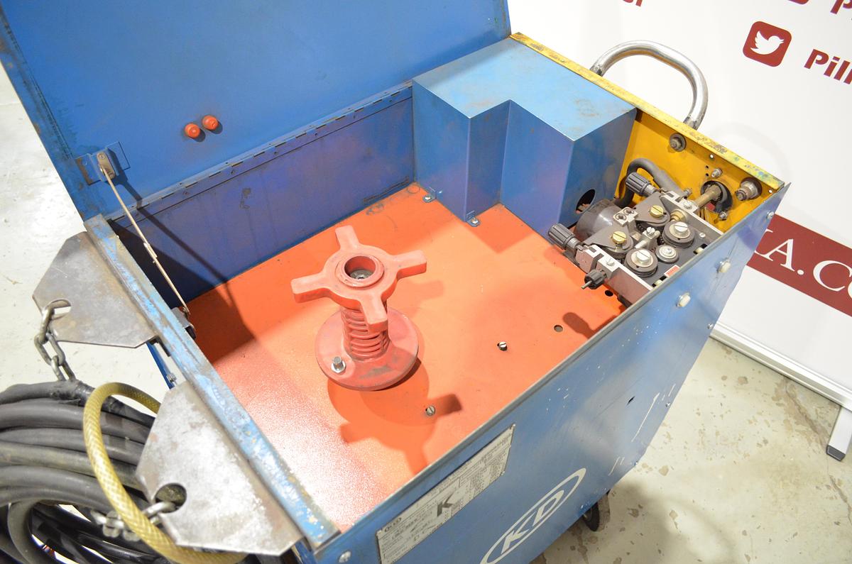 Usado Maquina soldar hilo KD GLC 359 B