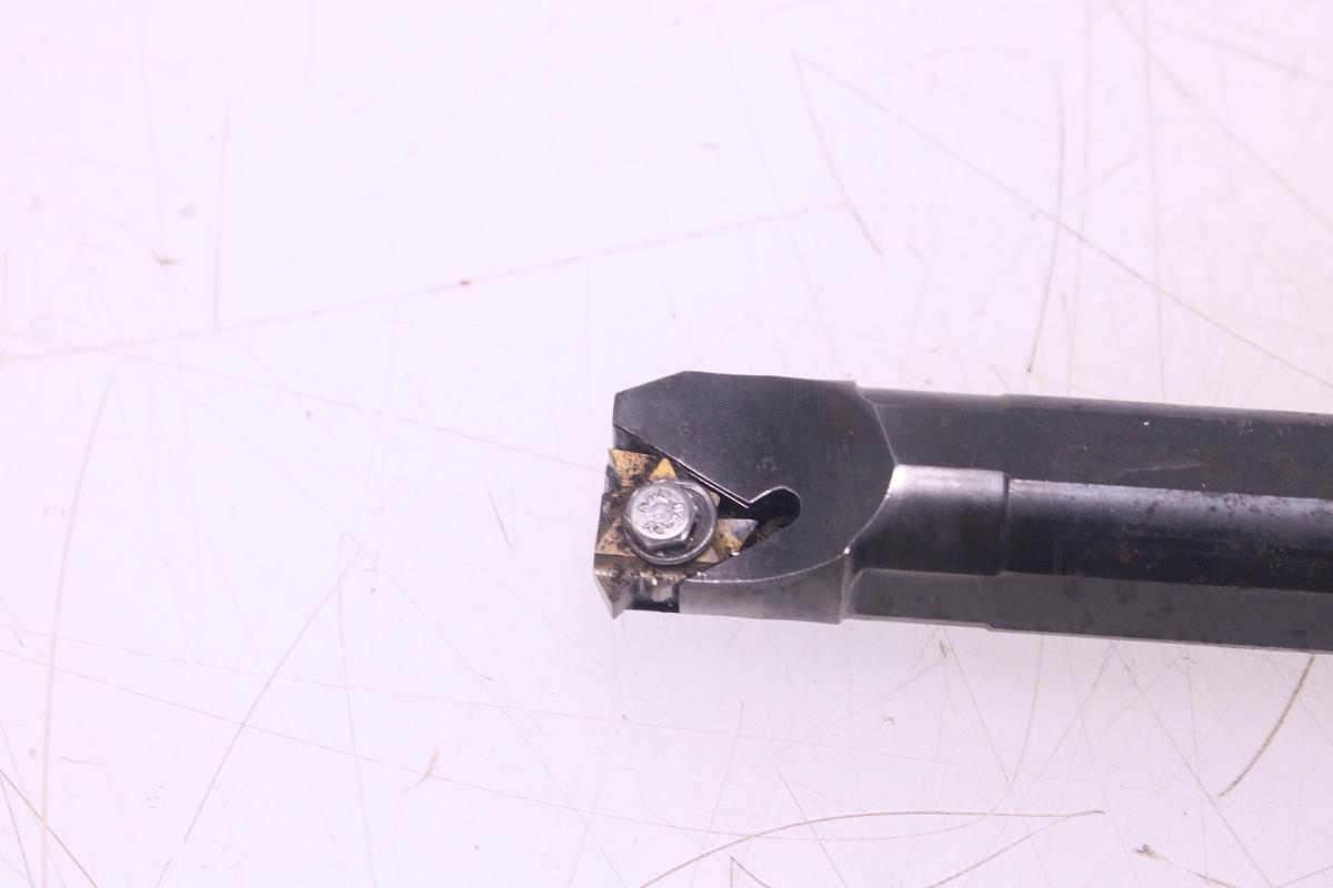 Usado Herramienta Portaplaquitas Canela S25S-SXFNR22 + Widias 22IR